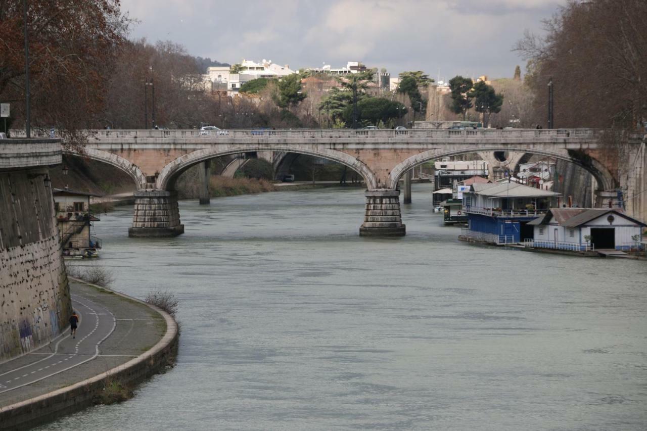 شقة Roma Metro Furio Camillo المظهر الخارجي الصورة